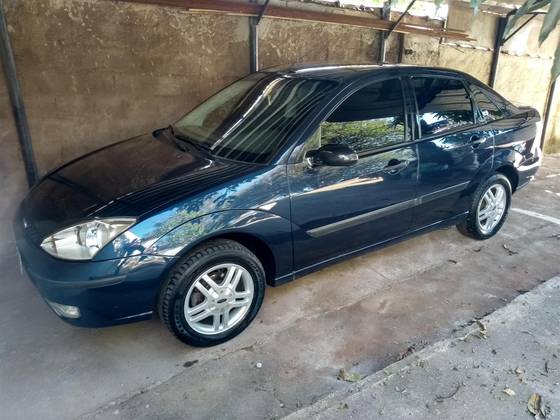 FORD FOCUS 1.6 GLX SEDAN 8V GASOLINA 4P MANUAL